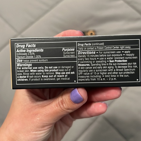 NEW! MAC Studio Fix Liquid Foundation - Picture 5 of 6